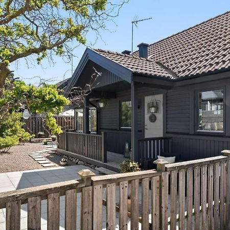 Villa Charming 2-Floor House By The Sea In Ahus Sweden Exterior foto